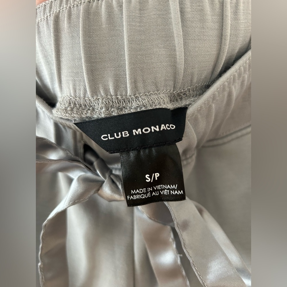 CLUB MONACO Satin Stripe Sweatpant in Light Grey | Small - Picture 3 of 9